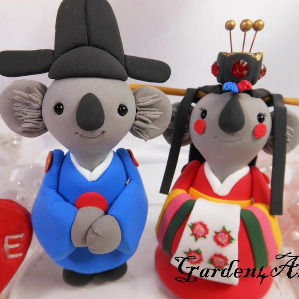 Customize Animal Wedding Cake Topper- Korea wedding costume (choice your animal)