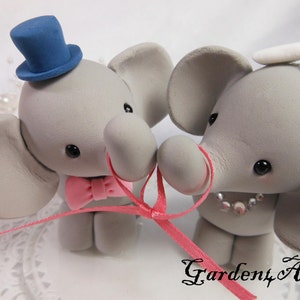 Customize Sweet Elephant Wedding Cake Topper circle clear base image 1