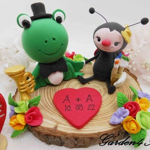Customize sweet animal (frog & lady bug) wedding cake topper -- floral natural Wood Slices base