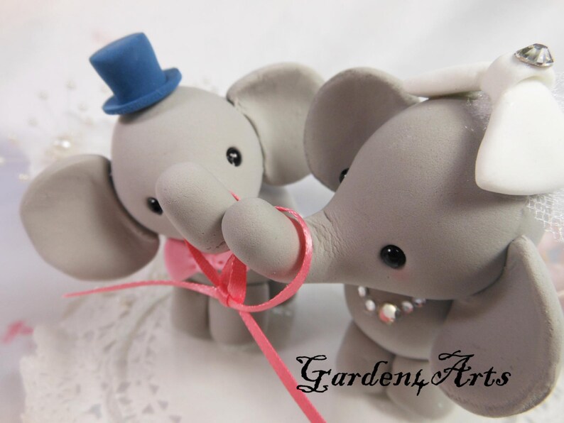 Customize Sweet Elephant Wedding Cake Topper circle clear base image 3