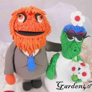 Customize Any Sports team Mascot wedding cake topper circle clear base Sports Wedding image 1