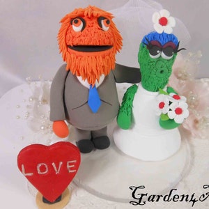 Customize Any Sports team Mascot wedding cake topper circle clear base Sports Wedding image 5