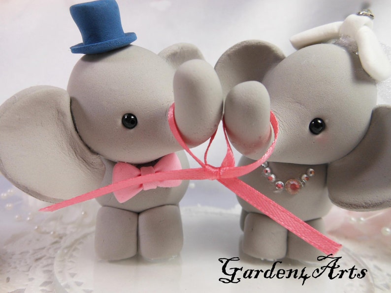 Customize Sweet Elephant Wedding Cake Topper circle clear base image 4