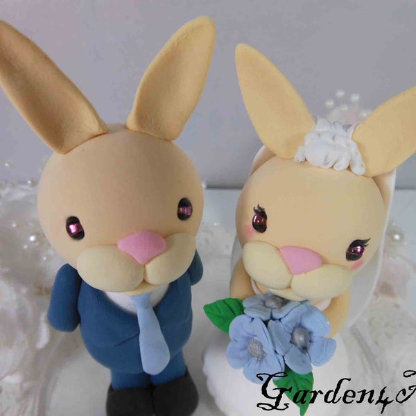 Customize Any Animal wedding Cake Topper-- Love bunny couple with circle clear base