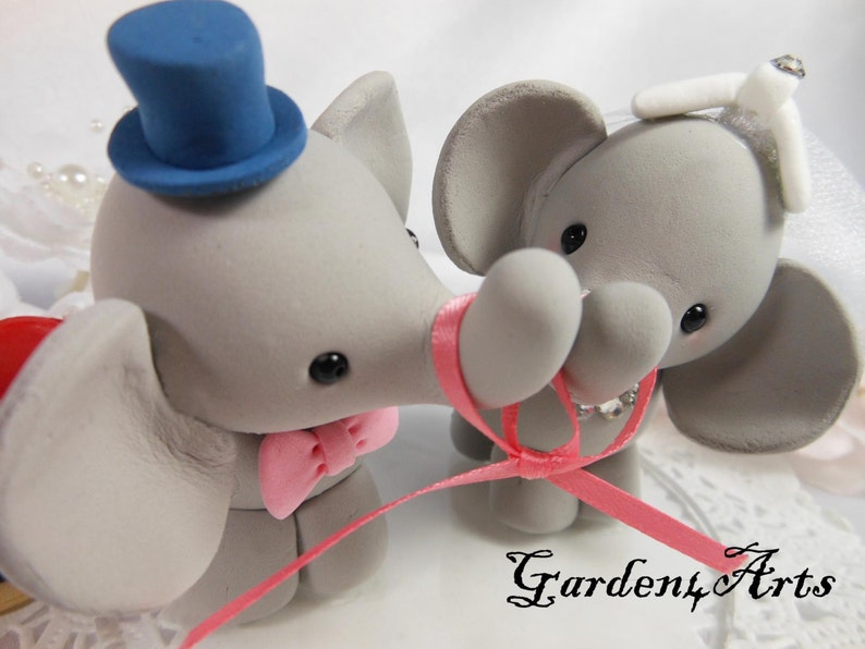 Customize Sweet Elephant Wedding Cake Topper circle clear base image 2