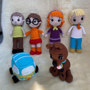 Handmade Mystery Scooby-Doo Friends - Crochet Character Set - Retro Cartoon Character Set - Mystery Adventure Team
