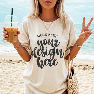 Elfenbein C1717 Mockup Comfort Farben T-Shirt Mockup Sommer Mocks Beachy C1717 Shirt Mock Elfenbein Komfort Farben Mockup Beachy