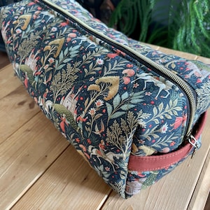 Medieval Castle Quilted Hair Tool Bag – Large Zipper Travel Organizer