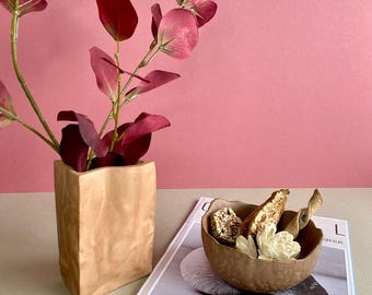 Ręcznie robiony wazon z marszczonej torby papierowej | Spersonalizowany wazon na kwiaty | Przytulny prezent do wystroju domu