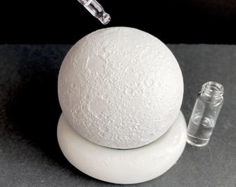 Difusor de aceites esenciales Concrete Moon: Esfera minimalista de aromaterapia
