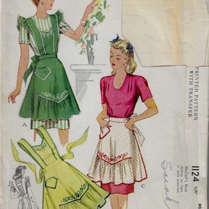McCall 1124 1940s Full Apron with Back Strap or Half Apron Ruffled Hem Triangular Apron Bust 32 - 34 Vintage Women&#39;s Sewing Pattern