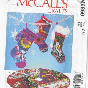 Christmas Stockings Tree Skirt Folk Art Christmas Pattern DIY Christmas Home Decor Christmas Crafts  Christmas Decor McCall&#39;s 6859 OOP