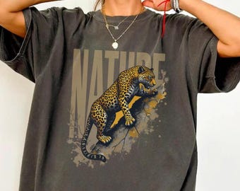 Vintage Jungle Leopard Graphic Tee, Comfort Colors® Wildlife Shirt, Retro Safari Animal T-Shirt, Nature Lover Gift, Tropical Big Cat Tee