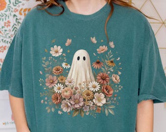 Comfort Colors® Floral Ghost Shirt, Vintage Fall Ghost Tee, Cottagecore Halloween T-Shirt, Cozy Autumn Graphic Tee, Thanksgiving Shirt