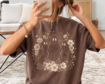 Floral Ghost Shirt, Comfort Colors Halloween Shirt, Vintage Ghost Tee, Spooky Season Shirt, Cottagecore Halloween Fall T-Shirt