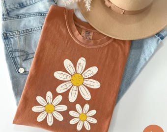 Daisy Comfort Colors Shirt, Boho Floral Graphic Tee, Retro Aesthetic Flower Shirt, Spring Shirt for Women, Soft Washed Vintage T-Shirt