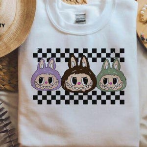 Paquete de arte digital Labubu: 4 adorables pósteres imprimibles / Arte mural de dibujos animados kawaii / Decoración estética para habitaciones / Descarga instantánea