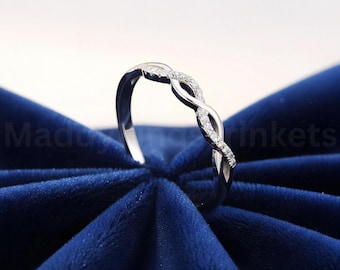 Silver Twisted Ring – Adjustable Silver-Plated Ring – Dainty Minimalist Jewelry Gift for Her