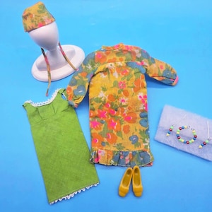 Vintage Barbie FRANCIE IN PRINT 1960&#39;s  Complete  Plus free handmade necklace set
