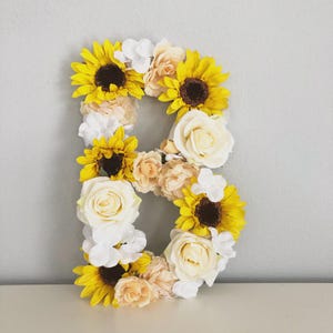 Letras florales de pie para bodas, baby showers, despedidas de soltera y regalos de cumpleaños. Letras florales hechas a medida.