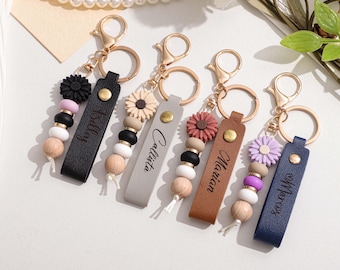 Personalised Daisy Beaded Keyring, Faux Leather Keyring, Birthday Gift, Flower Girl Gift, Beaded Keyring, Best Friend Gift, Bag Charm