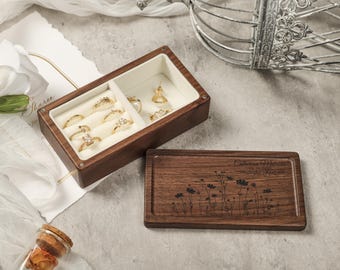 Walnuss Schmuckschatulle mit Gravur, Reise-Schmuckschatulle, Schmuckschatulle aus Holz, Brautjungfer Geschenk, Brautparty Geschenk für sie, Geburtstagsgeschenk