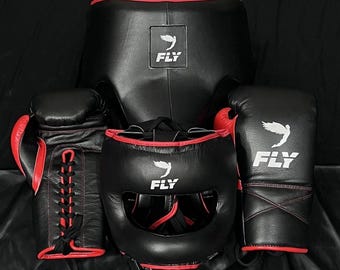 Conjunto de protección personalizado de cuero genuino de vaca para boxeo con mosca: guantes, protector de cabeza y de ingle.