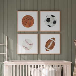 Akwarelowe sportowe dekoracje ścienne, zestaw 4 wydruków piłek sportowych, dekoracja pokoju sportowego dla dzieci, sztuka sportowa w przedszkolu, baseball, piłka nożna, koszykówka, futbol