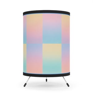 Tripod Lamp with High-Res Printed Shade, US\CA plug