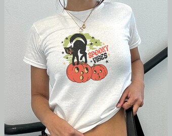 80s Vintage Inspired Halloween Baby Tee, Cat Mom T-shirt Retro Halloween Graphic Tee Witch Kitten Pumpkin Season Unisex Shirt for Fall