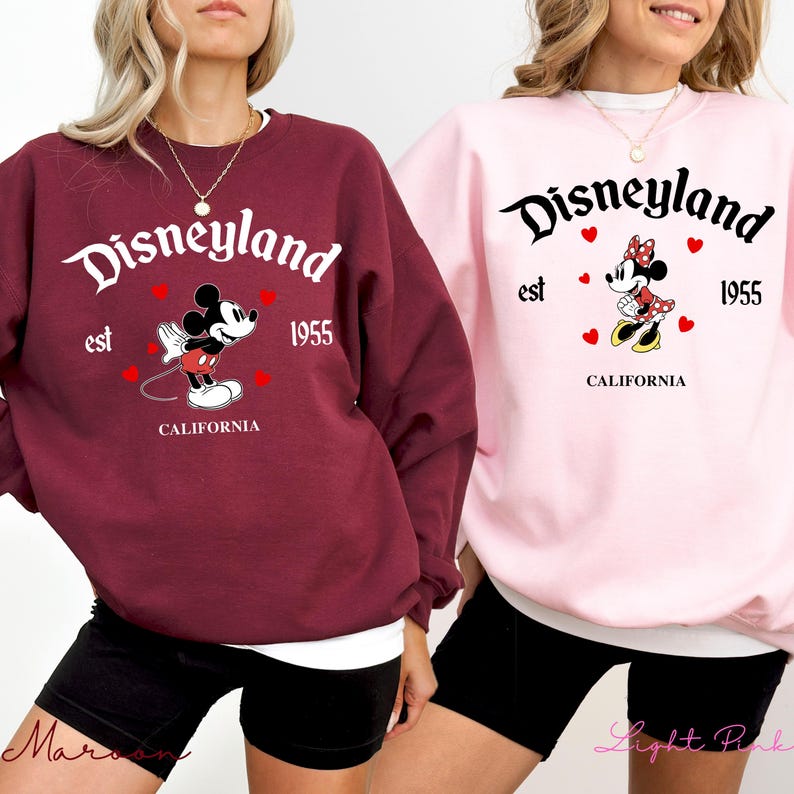 Valentines Day Mouse Couple Sweatshirt – Magical Land Valentine Shirt, Matching Disneyland Crewneck, Anniversary Sweater, Honeymoon Shirts imagem 2
