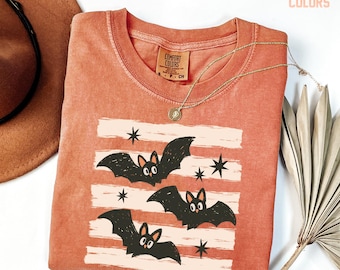 Vintage Bat Halloween T-Shirt, Retro Spooky Season Tee, Comfort Colors Fall Top, Boho Witchy Goth Apparel, Cute Oversized Cottagecore Gift