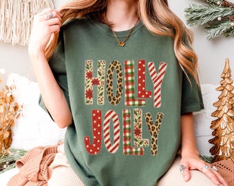 Holly Jolly Christmas Comfort Colors® Shirt | Vintage Christmas Floral TShirt | Matching Xmas Shirt | Autumn Fall Holiday Graphic Shirt Tee