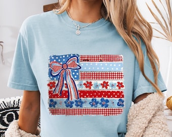 Comfort Colors Coquette American Flag Shirt, Patriotic Bow Ditsy Floral Tee, Retro Brushstroke 4th of July T-shirt