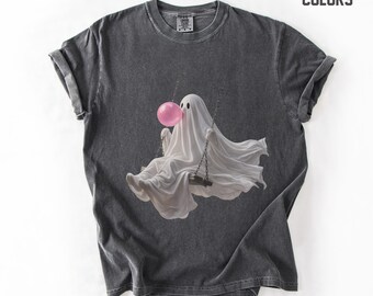 Comfort Colors Ghost Swinging Bubblegum Shirt, Spooky Season Trendy Apparel, Pink Bubble Halloween T-Shirt