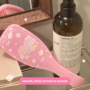 baby pink Detangler Brush, Detangling Brush for Wet and Dry Hair, Gentle on Curly & Straight Hair, Reduces Breakage, for adults and kids