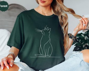Minimalist Cat Art T-Shirt, Line Drawing Cat Tee, Cat Lover Gift, Elegant Feline Shirt, Simple Cat Design, Animal Graphic T Shirt