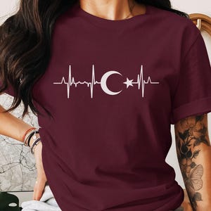 Turkish Heartbeat T-Shirt: Crescent Star EKG, Turkey Pride