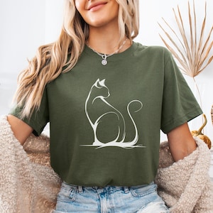 Cute Cat Graphic Tee, Casual Cat Lover Shirt, Trendy Animal Print Top, Women's Short Sleeve T-shirt, Gift for Her, Fashionable Cat Apparel