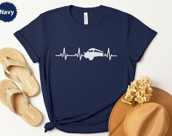 Bus Heartbeat T-Shirt, School Bus Lover, Retro Bus Tee, Vintage Vehicle Gift, Cool Bus Driver, School Transport Heart Rate T-Shirt