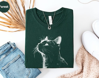Black Cat T-Shirt, Pet Lover Shirt, Cat Portrait Tee, Animal Graphic T-Shirt, Unique Design Shirt, Gift for Cat Mom, Modern Cat Lover Shirt