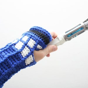 Tardis Gloves Crochet Pattern