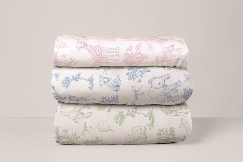 Safari Toile Spjälsängslakan Blågrönt Rosa Babydjurssängkläder Fransk Lantlig Barnkammardekor Djungel Elefant Giraff Duschgåva Neutral bild 10