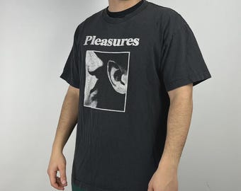 Pleasures Tshirt box logo garments dyed size XLarge
