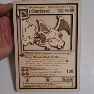 Pokémon Charizard 3D-Holzkarte – Lasergravur – Geschenkidee für Sammler
