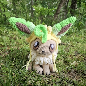 Patrón amigurumi de Eevee con sombreros de Eeveelution (Glaceon, Leafeon, Umbreon)