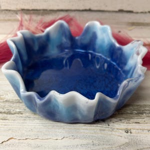 Coastal inspired decorative bowl