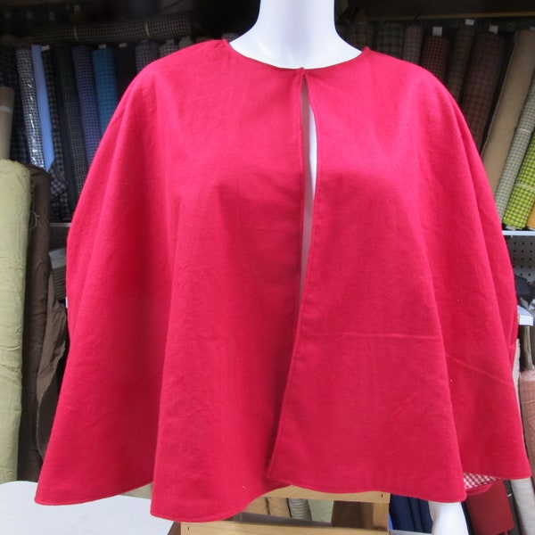 Pereline - lined shoulder cape - 100% cotton fabrics - chamois flannel with hook and eye closure - shrug, wrap, short cape