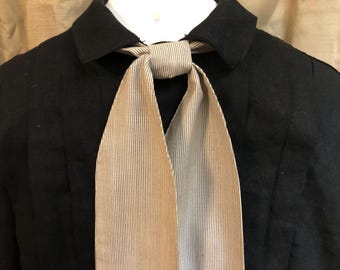 Corbata estilo Ascot o Stock - corbata de lana a rayas marrones y crema - Guerra Civil, recreación histórica - corbata clásica, antigua, histórica
