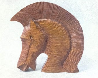 Handgemaakte houten paardensculptuur uit het midden van de eeuw - paard van Troje